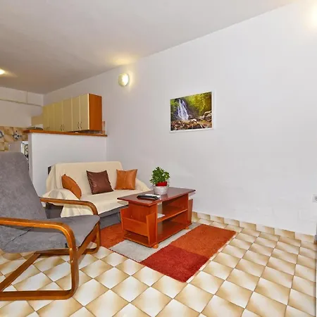 Lägenhet Fuer 4 Personen Ca 60 Qm In Pula, Istrien Istrische Riviera